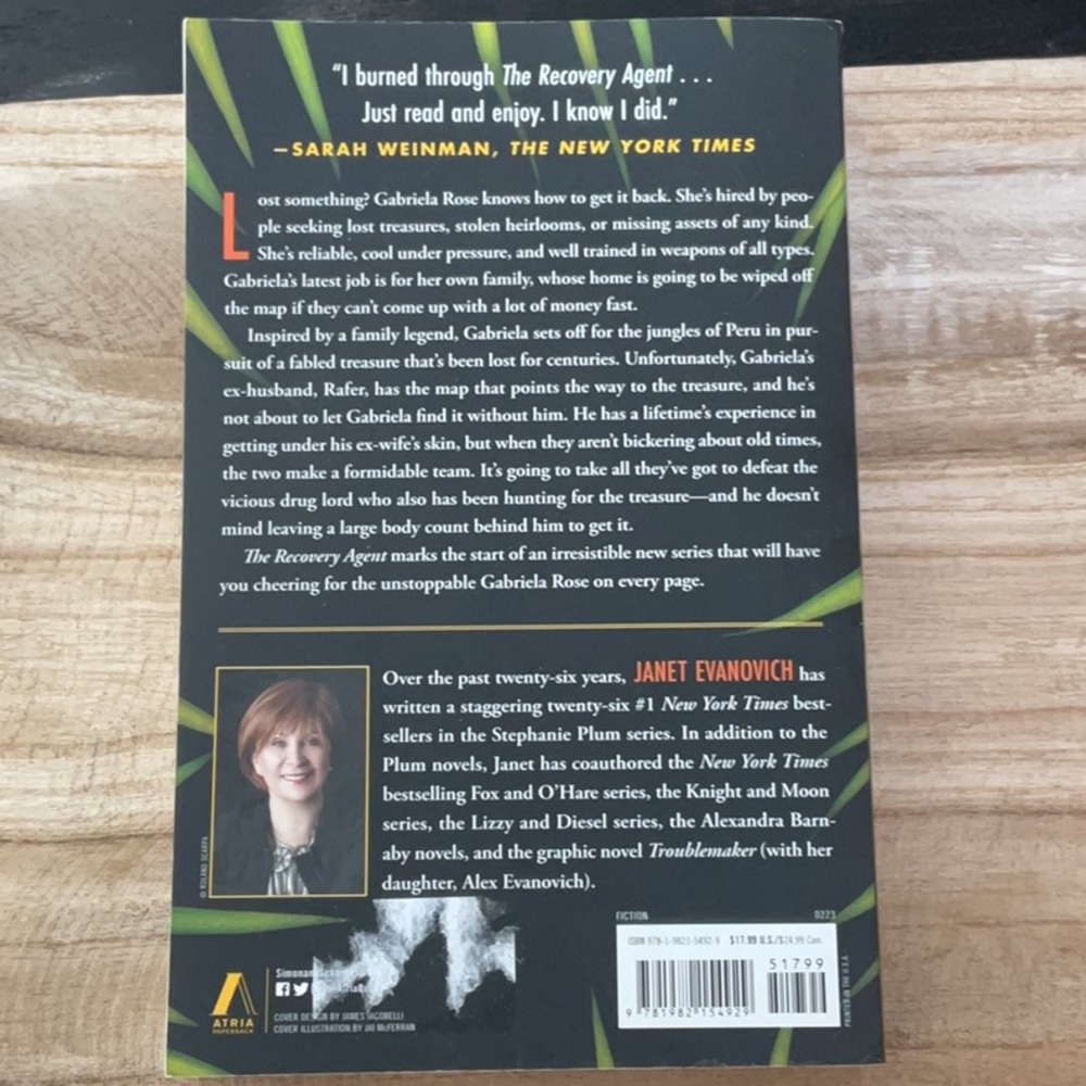 Janet Evanovich Book - Picture 2 of 8